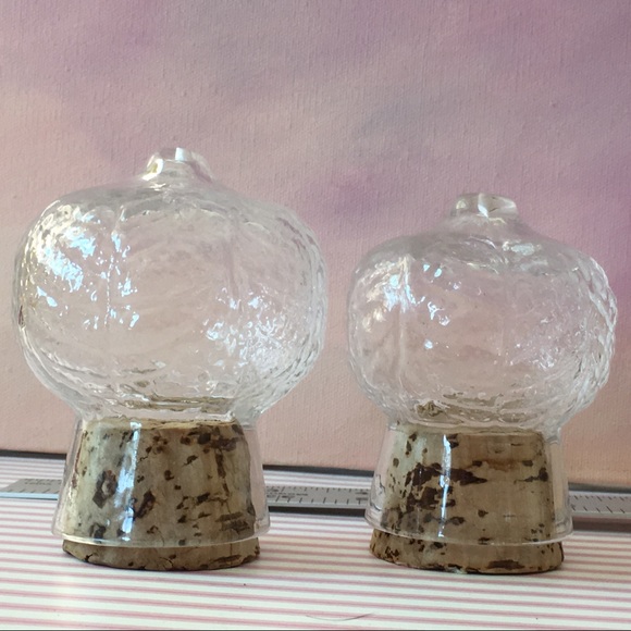 Radish Glass Shaped Containers X2 w/ Cork Tops - Picture 3 of 4